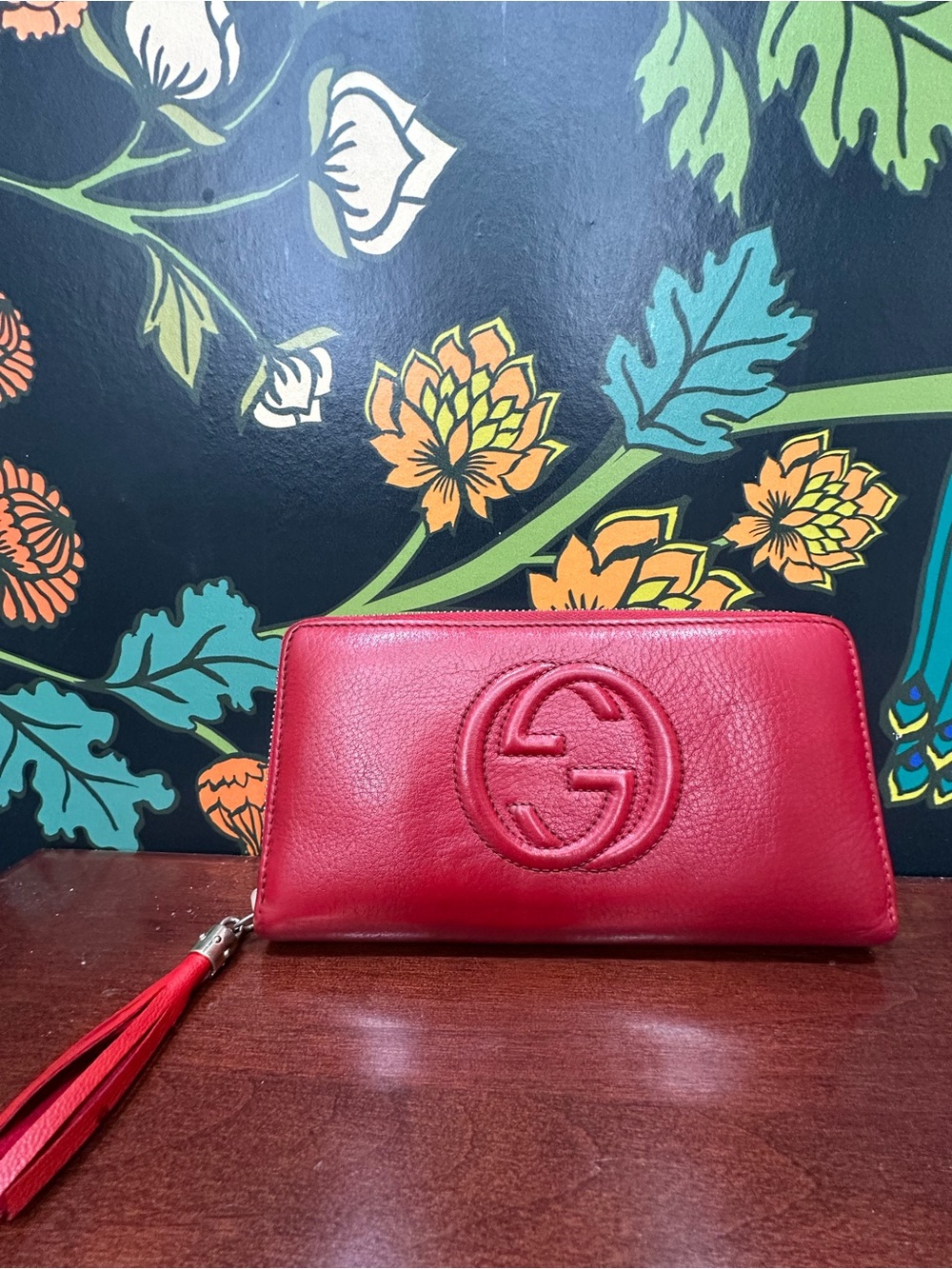 Gucci Soho Cellarius Red Leather Interlocking G Zip Around Tassel Wallet - Picture 3 of 14